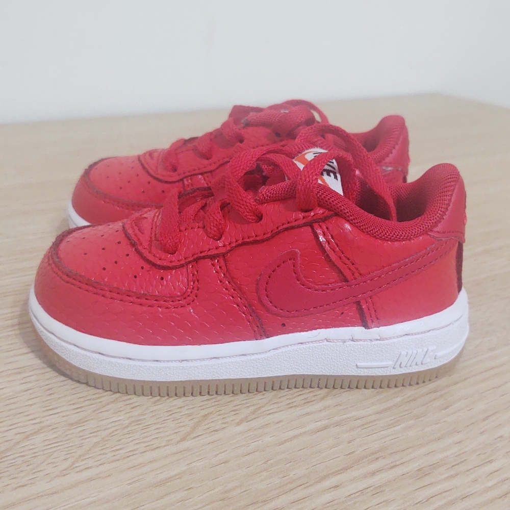 Nike Air Force Ones - red 6c